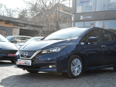 Продам Nissan Leaf S в Черновцах 2022 года выпуска за 22 100$