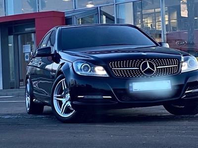 Продам Mercedes-Benz C-Class С250 в Одессе 2014 года выпуска за 14 000$