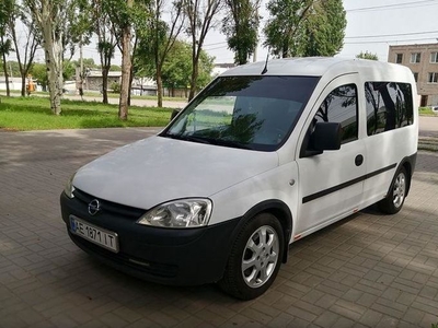 Продам Opel Combo пасс. в г. Пятихатки, Днепропетровская область 2007 года выпуска за 2 400$