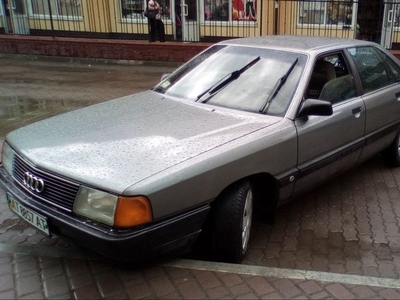 Продам Audi 100 2.4 D MT (82 л.с.), 1990