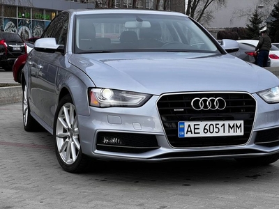 Продам Audi A4 в Днепре 2015 года выпуска за 15 900$