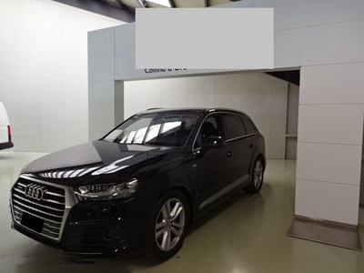 Продам Audi Q7, 2015