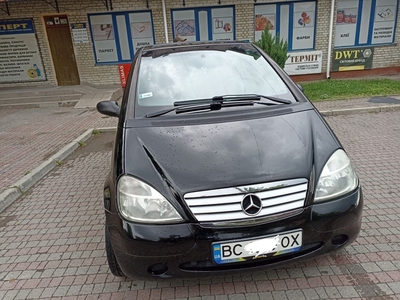 Mercedes Benz A190 2000 1.9 бензин