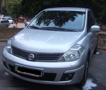 Продам Nissan Tiida, 2008