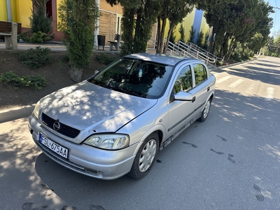 Opel / Astra / Газ - бензин