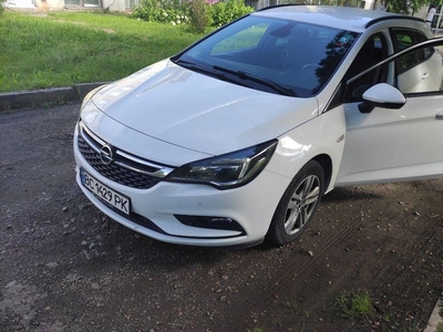 Продам Opel Astra K Astra K в Львове 2017 года выпуска за 12 500$