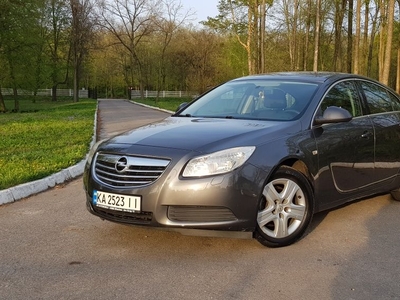 Opel Insignia 2010 рік 2.0 Дизель в чудовому стані