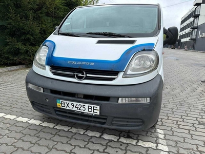 Opel Vivaro вантажний 1.9