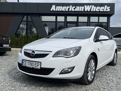 Продам Opel Astra J Turbo в Черновцах 2012 года выпуска за 8 800$