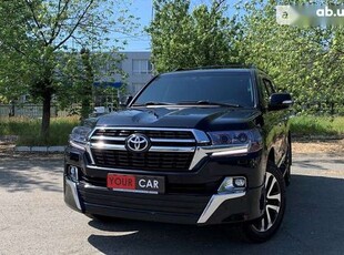 Купить Toyota Land Cruiser 2017 в Киеве