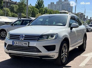 Купить Volkswagen Touareg 2015 в Киеве