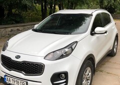 Продам Kia Sportage в Черкассах 2016 года выпуска за 17 300$
