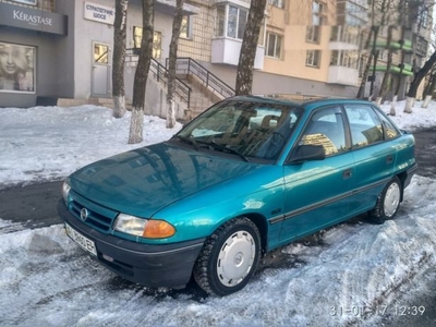 Продам Opel Astra 1.6 MT (75 л.с.), 1993