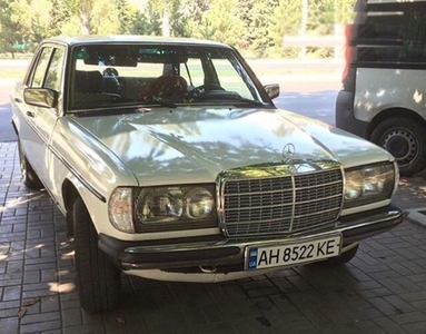 Продам Mercedes-Benz E-Класс E 200 D 4MT (55 л.с.), 1977
