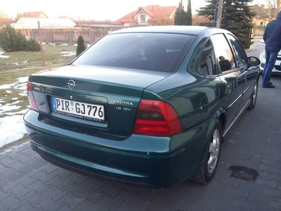 Продам Opel Vectra 1.6 MT (101 л.с.), 2000