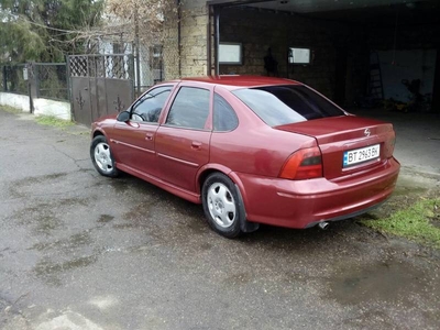 Продам Opel Vectra 2.0 MT (136 л.с.), 1999