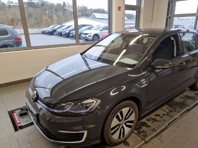 Продам Volkswagen e-Golf v5342 в Луцке 2020 года выпуска за 11 900€