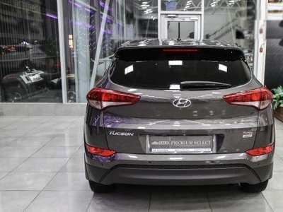 Продам Hyundai Tucson 2.0 MPi MT 4WD (155 л.с.) Elegance, 2015
