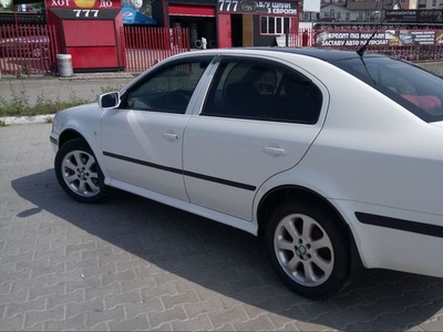 Продам Skoda Octavia 1.6 MT (102 л.с.), 2006