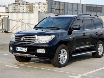Продам Toyota Land Cruiser 200 PREMIUM в Киеве 2010 года выпуска за 31 500$