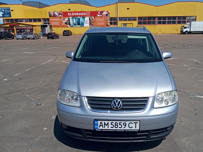 Продам Volkswagen Touran в Житомире 2003 года выпуска за 5 599$