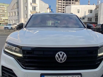 Продам Volkswagen Touareg III покоління • 3.0 TFSI AT в Черкассах 2019 года выпуска за 42 600$