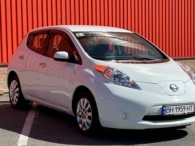 Продам Nissan Leaf 30 kW в Одессе 2017 года выпуска за 8 900$