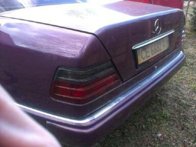 Продам Mercedes-Benz E-Класс, 1993