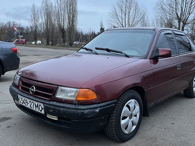Продам Opel Astra J в Николаеве 1992 года выпуска за 1 800$