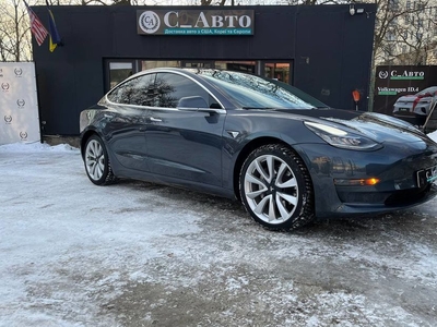 Продам Tesla Model 3 в Черновцах 2019 года выпуска за 28 200$
