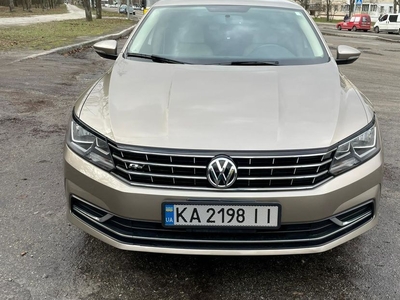 Продам Volkswagen Passat B8 в Киеве 2017 года выпуска за 18 200$