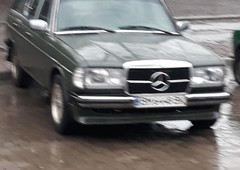 Продам Mercedes-Benz E-Class в Сумах 1985 года выпуска за 3 500$
