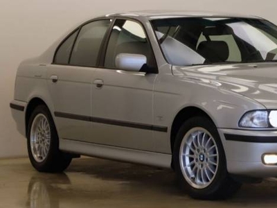 BMW Seria 5 E39 2000 3.5 Benzene