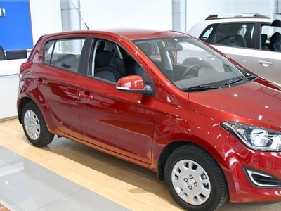 Продам Hyundai i10 1.0 MT (66 л.с.), 2014