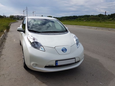 Продам Nissan Leaf 90 kW (110 л.с.), 2015