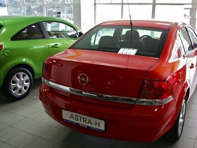 Продам Opel Astra 1.6 Turbo MT (180 л.с.), 2015