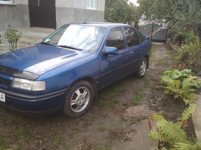 Продам Opel Vectra 1.6 MT (75 л.с.), 1993