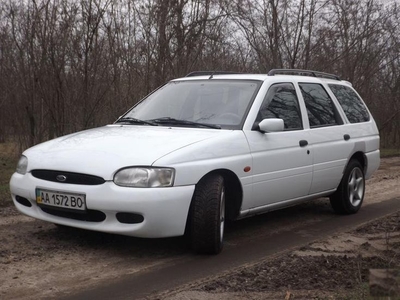 Продам Ford Escort, 2000