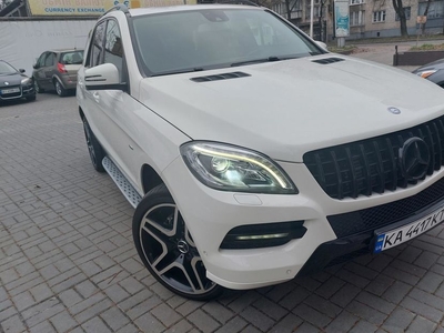 Продам Mercedes-Benz ML 350 Официал в Киеве 2013 года выпуска за 23 700$