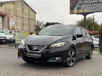 Продам Nissan Leaf в Луцке 2018 года выпуска за 15 600$