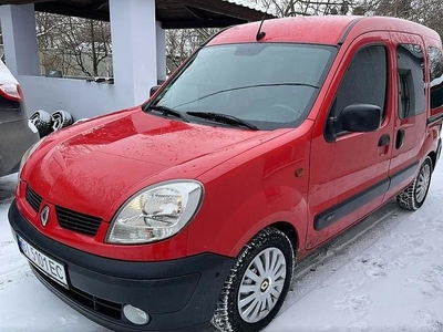 Продам Renault Kangoo пасс. в г. Зеньков, Полтавская область 2004 года выпуска за 64 000грн