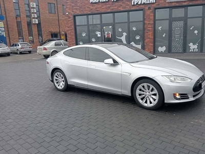 Продам Tesla Model S 70D в Виннице 2016 года выпуска за 24 850$