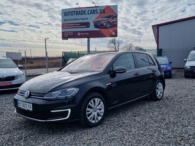 Продам Volkswagen e-Golf Highline 35.8кВт. в Львове 2018 года выпуска за 15 999$