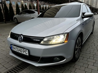 Продам Volkswagen Jetta Hybrid в Одессе 2012 года выпуска за 10 900$