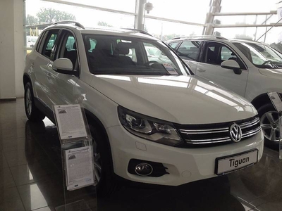 Продам Volkswagen Tiguan 2.0 TDI 4Motion AT (140 л.с.), 2015