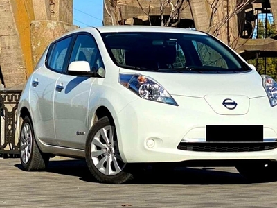 Продам Nissan Leaf в Днепре 2015 года выпуска за 10 900$