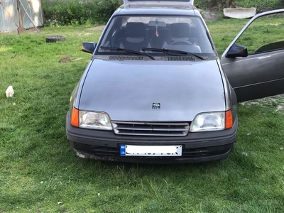 Продам Opel Kadett в Ровно 1989 года выпуска за 1 100$