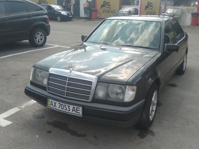 Продам Mercedes-Benz E-Class в Харькове 1987 года выпуска за 3 200$