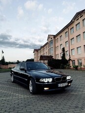 Продам BMW E38 у хорошому стані