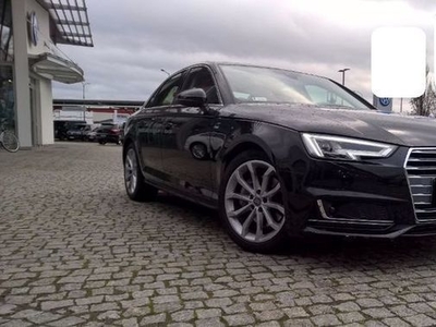 Продам Audi A4, 2015